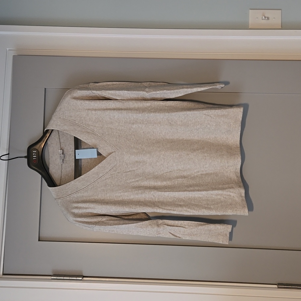 Women's sweater